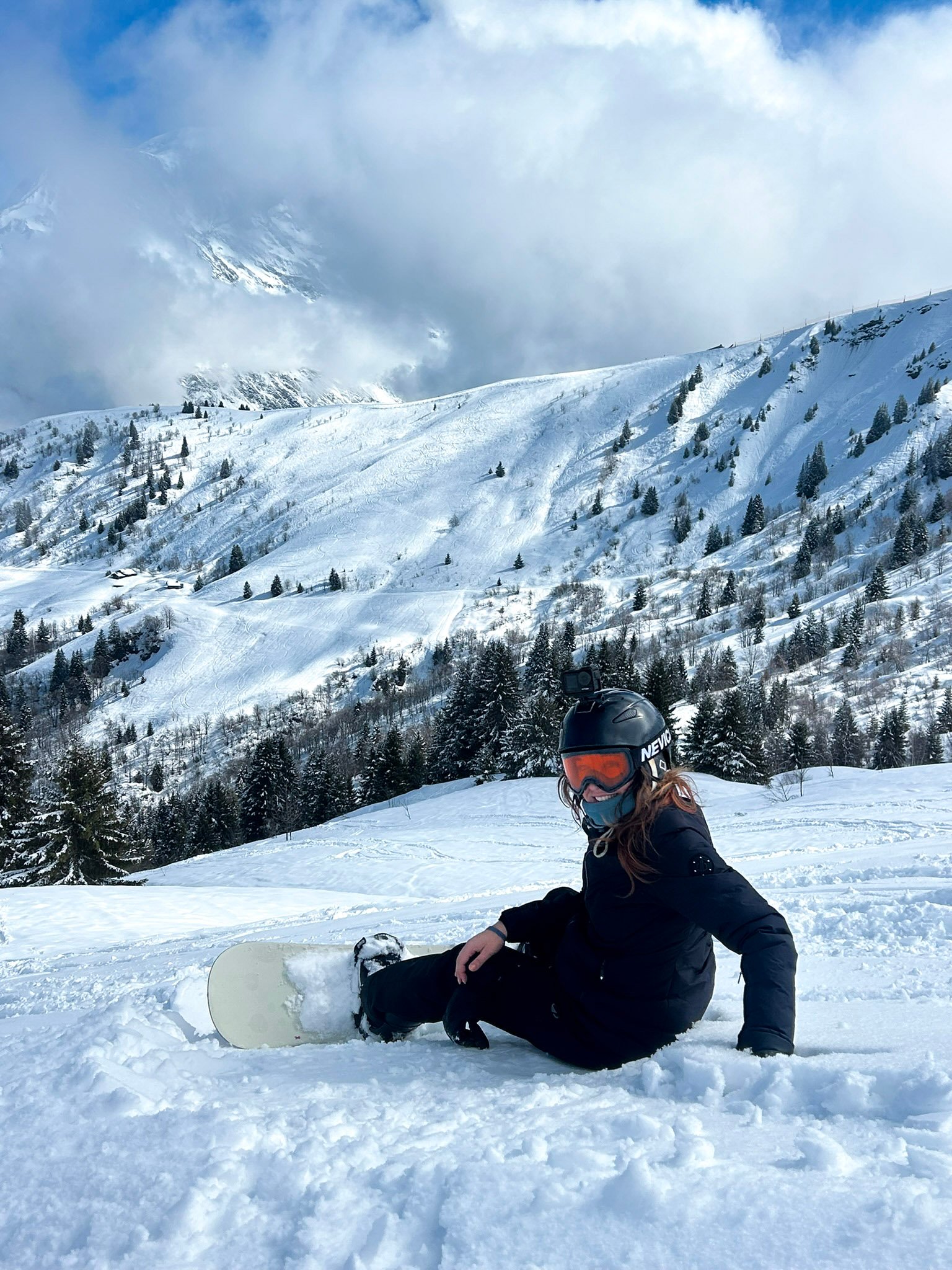 ines silva tavares snowboarding in st gervais, the alps, france